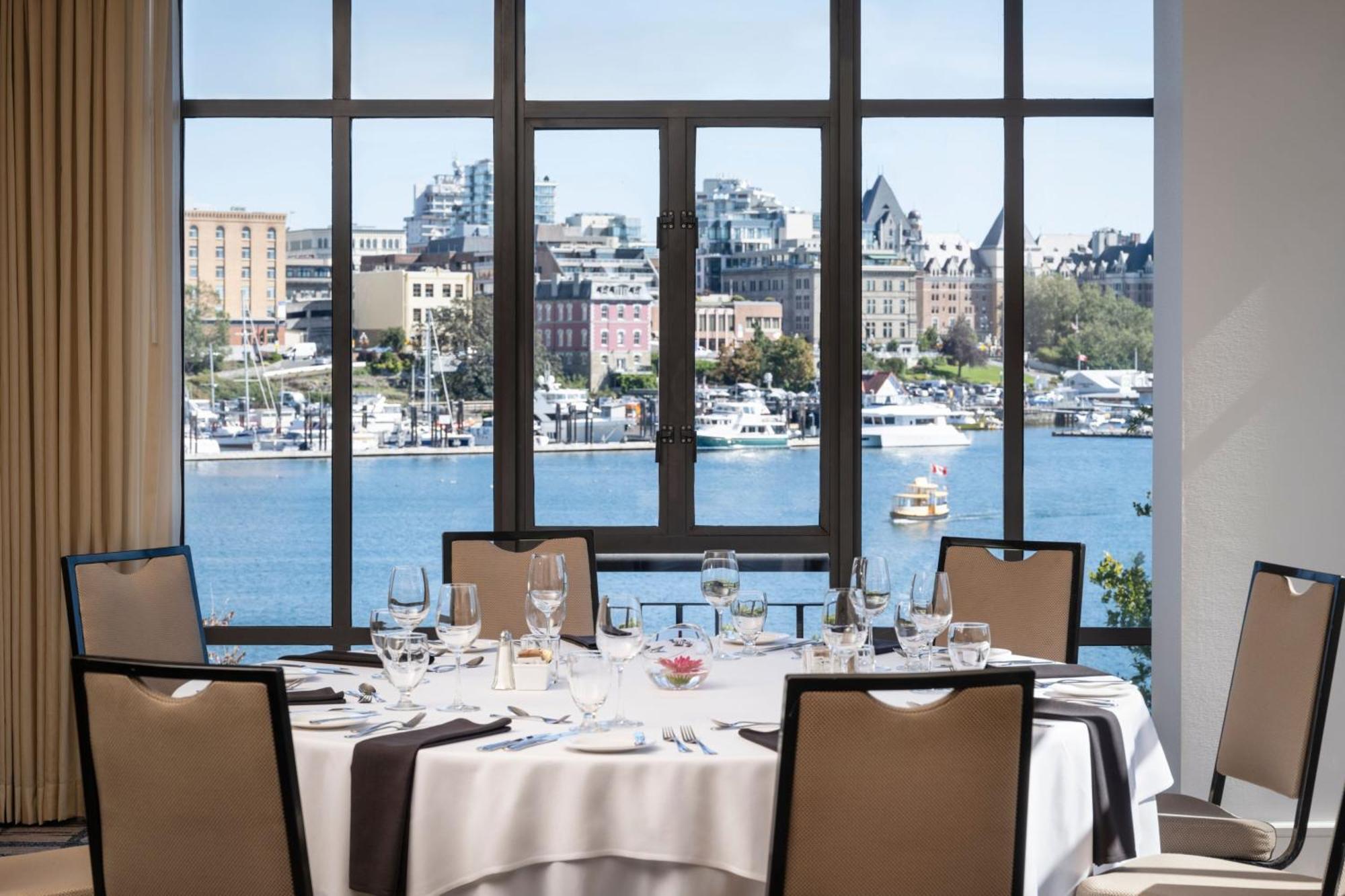 Delta Hotels By Marriott Victoria Ocean Pointe Resort Экстерьер фото