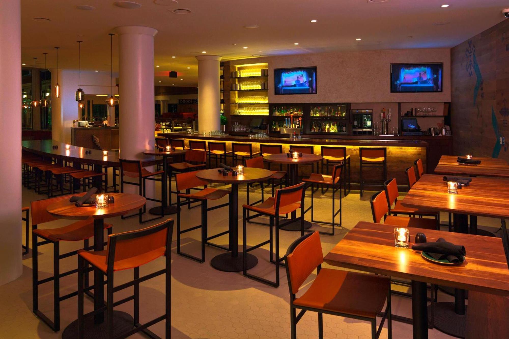 Delta Hotels By Marriott Victoria Ocean Pointe Resort Экстерьер фото